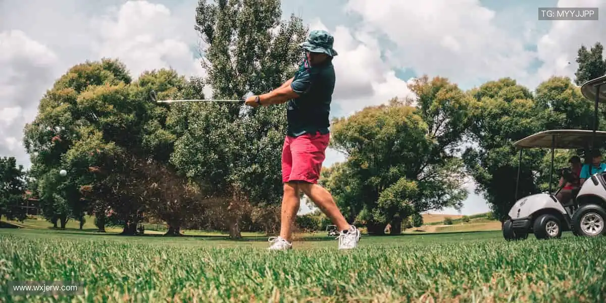 「热血赛场，每一秒都值得尖叫！🏆立即锁定，见证冠军诞生！」